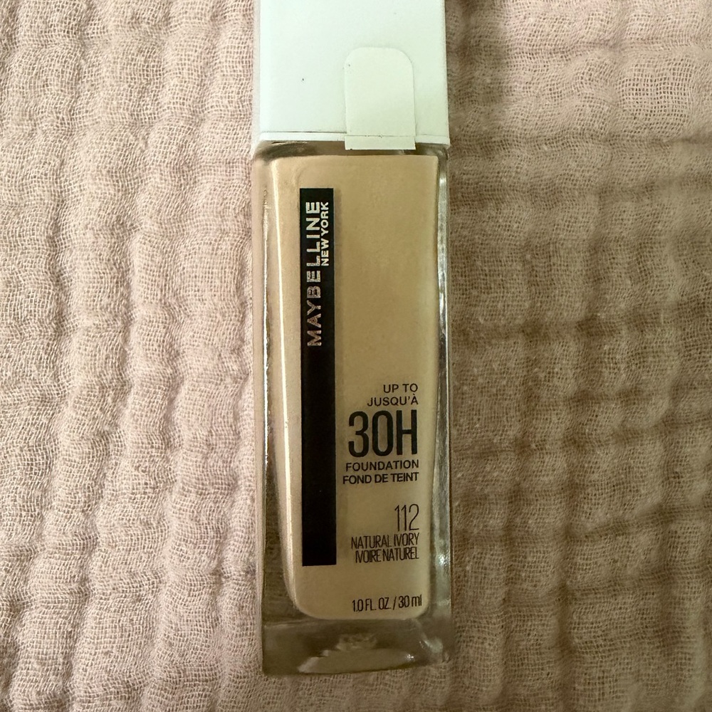 Maybelline Super Stay Foundation in Natural Ivory